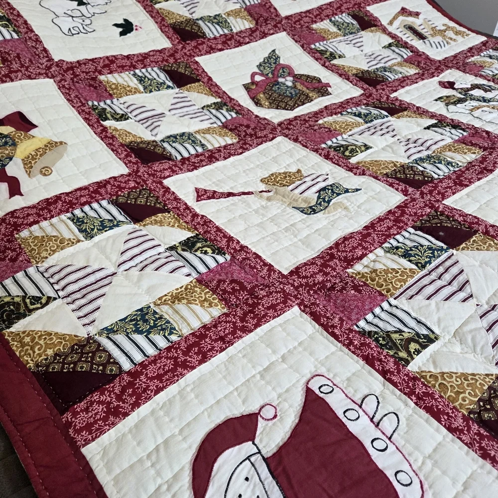Christmas Handmade Quilt Throw 66”x 88” Red Green Patchwork